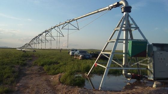 2200 KG Système d'irrigation à pivotement central La solution ultime pour l'utilisation de l'eau dans l'agriculture