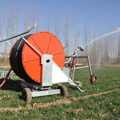 Système de bobine de tuyau pour irrigateur à bobine de tuyau dans l'agriculture
