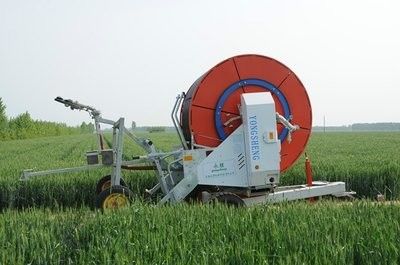 86 kg Système d'irrigation réglable avec tuyau de pulvérisation et bobine Puissant et polyvalent Solution d'arrosage automatique avancée Truss IoT