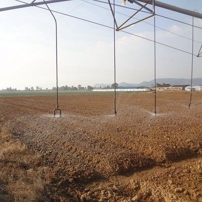 Système d'irrigation pivot agricole de 30 pouces de diamètre Le choix parfait pour l'irrigation agricole