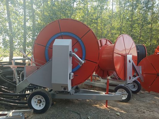 Système d'irrigation à rouleaux de tuyau pour l'agriculture durable