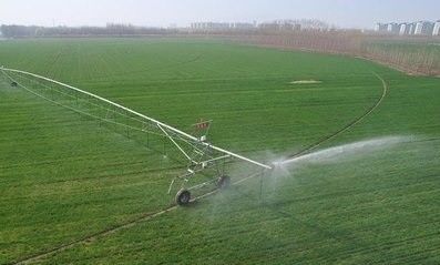 Centres agricoles alimentés à l'énergie solaire Centre pivot d'irrigation