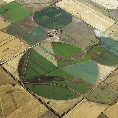 Système d'irrigation pour l'agriculture Centre solaire automatique Pivot pour l'irrigation