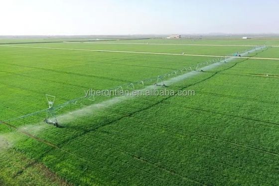 2024 Vendeur leader Système d'irrigation agricole linéaire latéral automatique pour jardin à deux/quatre roues avec matériau métallique