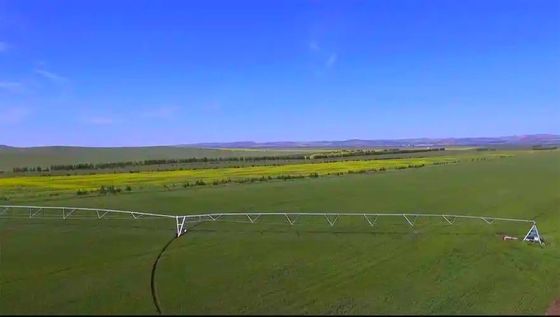 Fermes sans pareil avec centre d'économie d'eau, système d'irrigation pivot et moteur