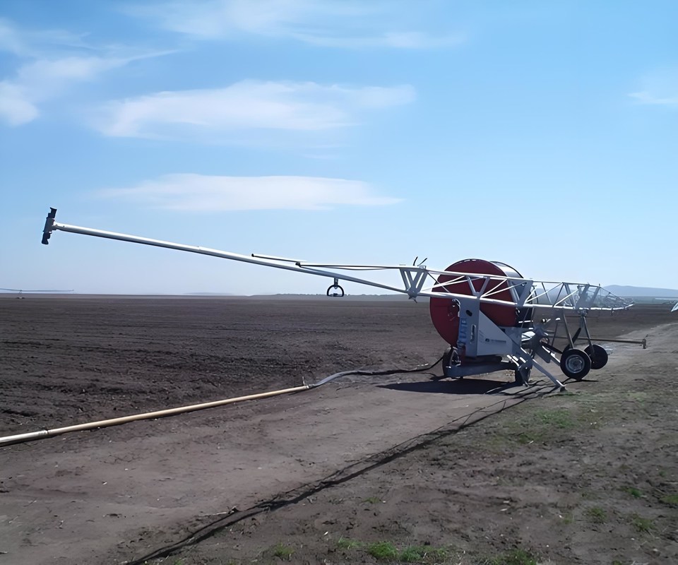 Diamètre 2360 cm Agriculture Voyage roue d'eau mobile gros pistolet de pluie tuyau bobine pulvérisateur système d'irrigation avec boom