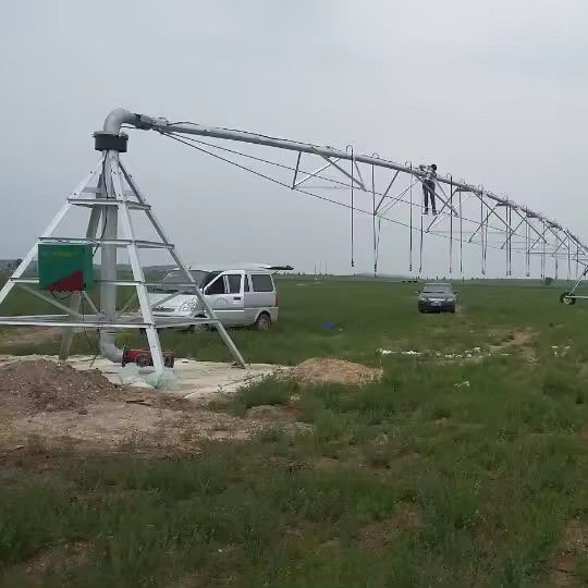 2200 KG Design Système d'irrigation central pivoté automatique Machine d'irrigation à pistolet à pluie du Shandong
