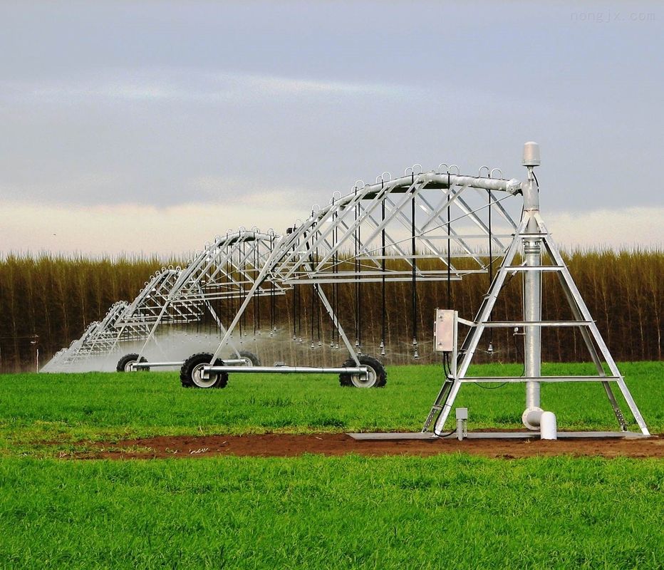 168 cm de diamètre Centre d'agriculture solaire pivoté Système d'irrigation Solution de premier ordre pour la conservation de l'eau